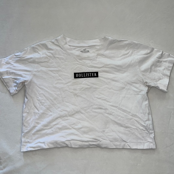 Cropped white Hollister tee shirt. Size M. - Picture 1 of 2